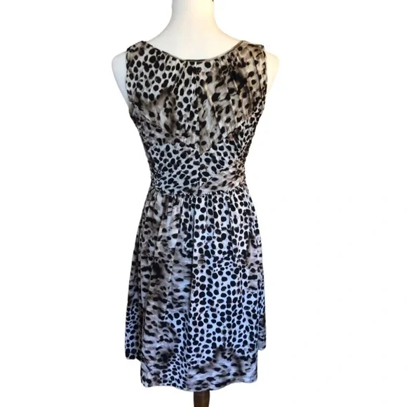 Leopard Print Sleeveless Dress - Picture 7 of 9